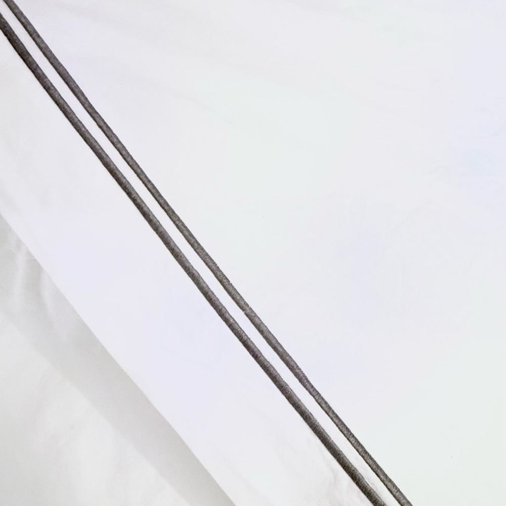 Restoration Hardware Gray Satin Stitch White Bed Skirt 100% Cotton. Italy - Twin